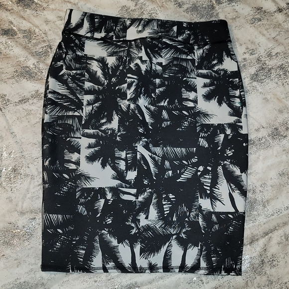 Fabletics Cora Palm Tree Skirt - Picture 2 of 9